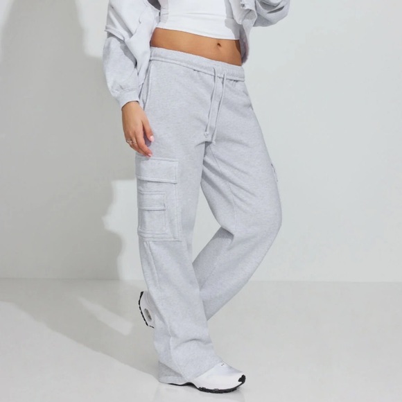 GARAGE WOMENS CARGO SWEATPANT BAGGY GRAY MEDIUM - Picture 1 of 7